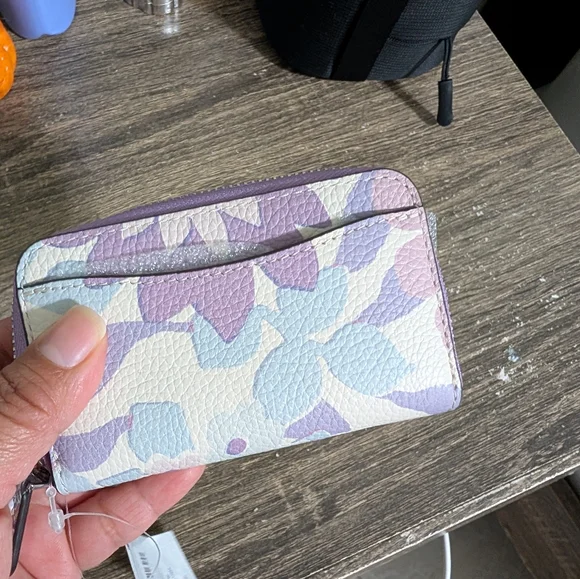 ๐ Coach Purple Floral Print Wallet - Picture 6 of 7